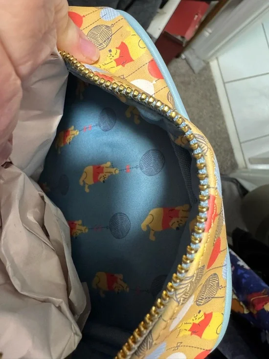 NWT- Disney x Loungefly Winnie the Pooh Kids Crossbody Bag - Picture 5 of 8